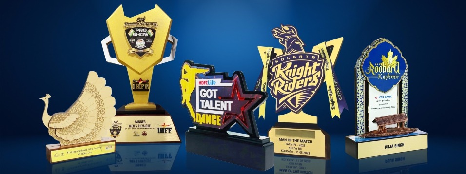 custom design trophies in Mumbai